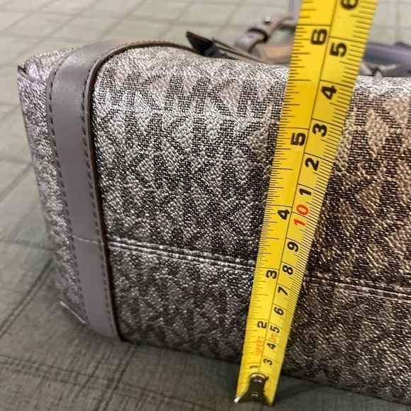 Michael Kors Sullivan handbag - Picture 13 of 15